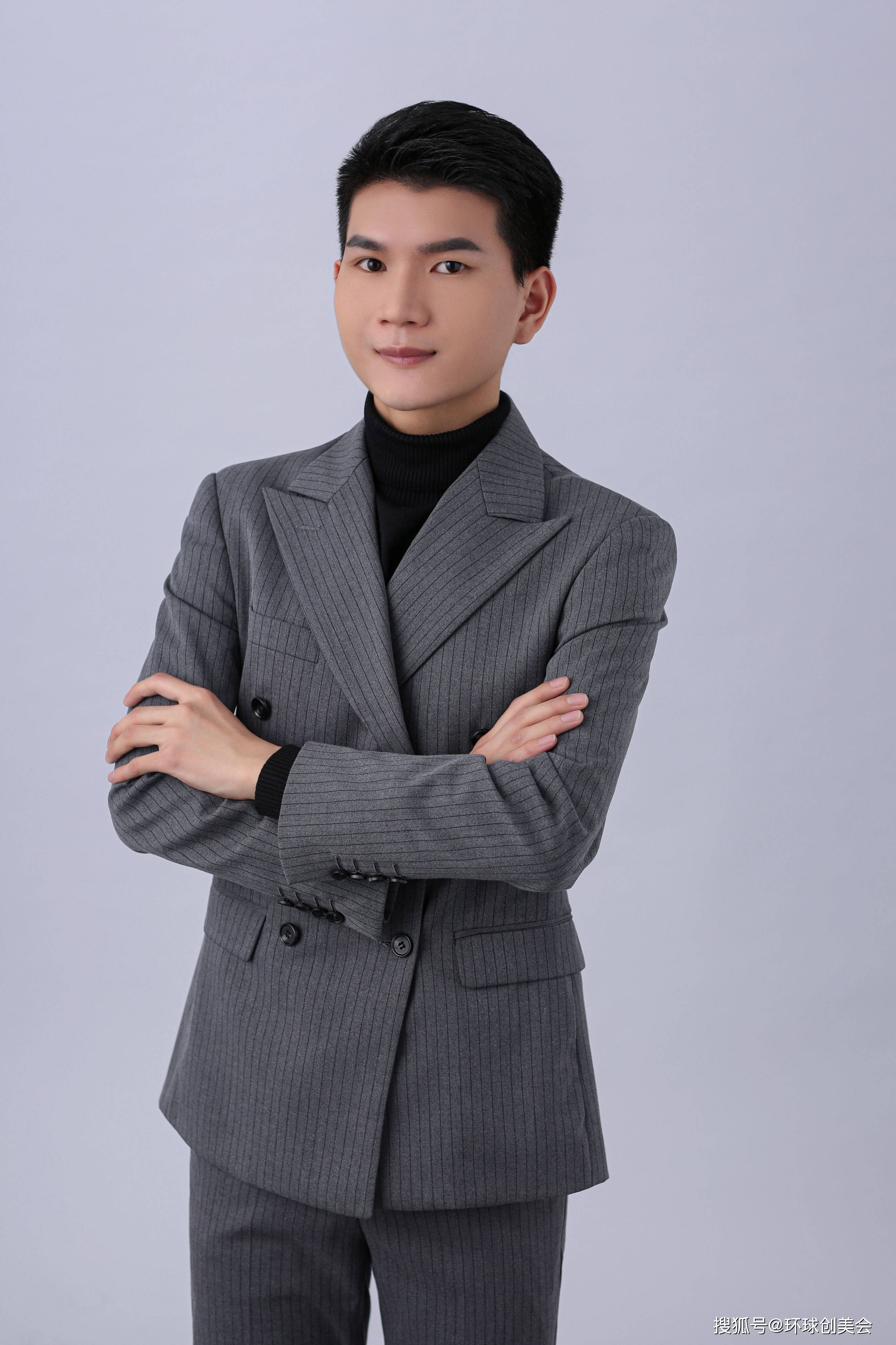 贺佳 创始人 & 执行董事